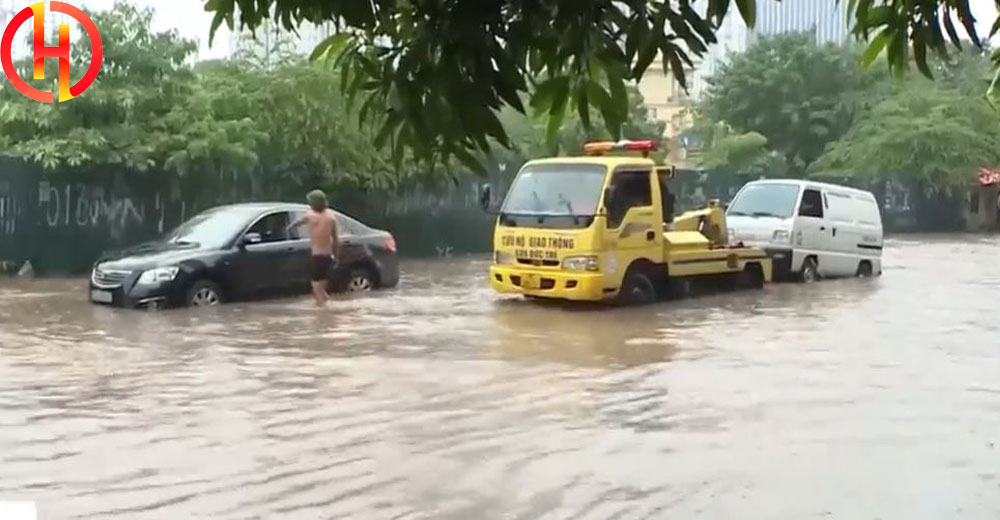 xe ngập nước ở thảo điền