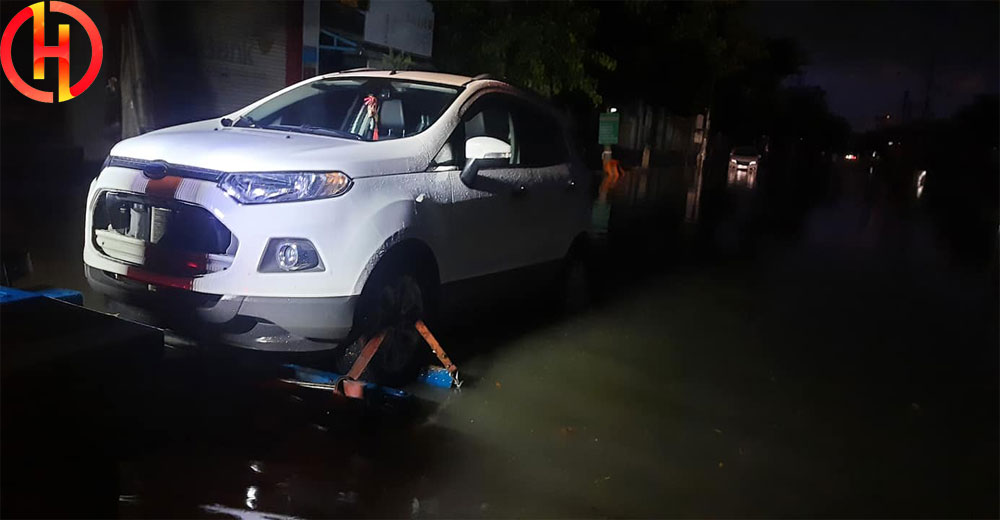 xe ngập ở thao điền